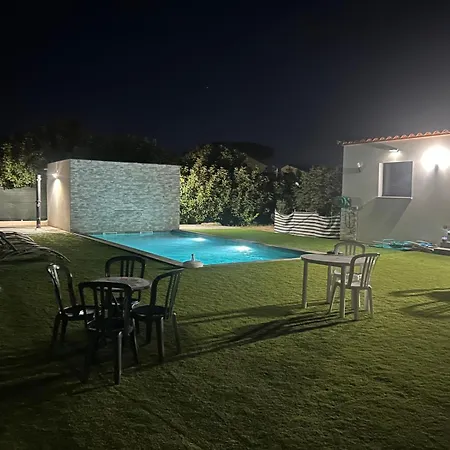 Grande Avec Piscine Villa
