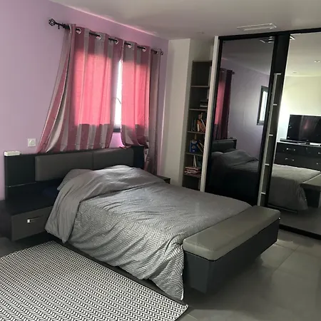 Villa Grande Avec Piscine *